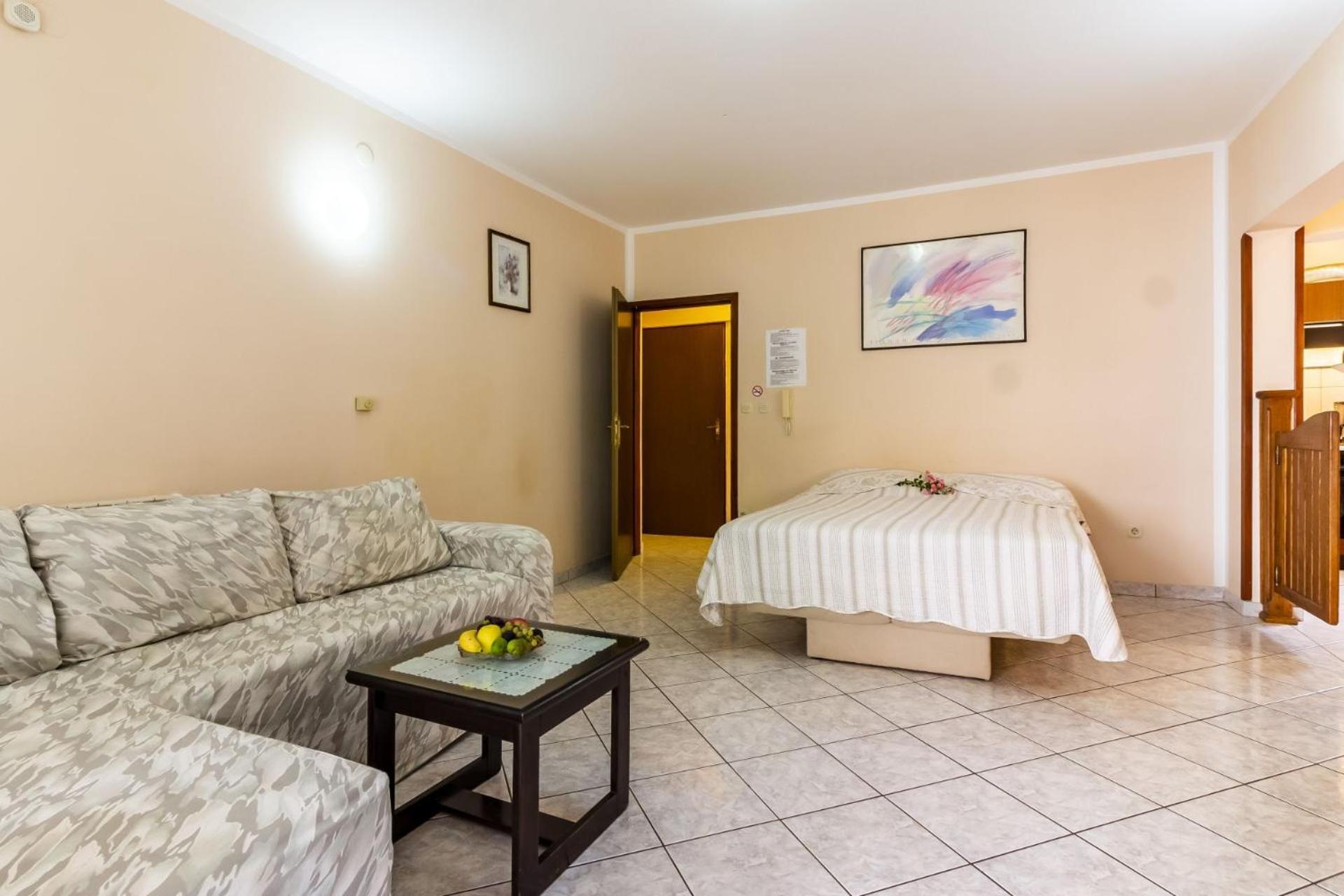 Apartments Mir Фажана Екстер'єр фото