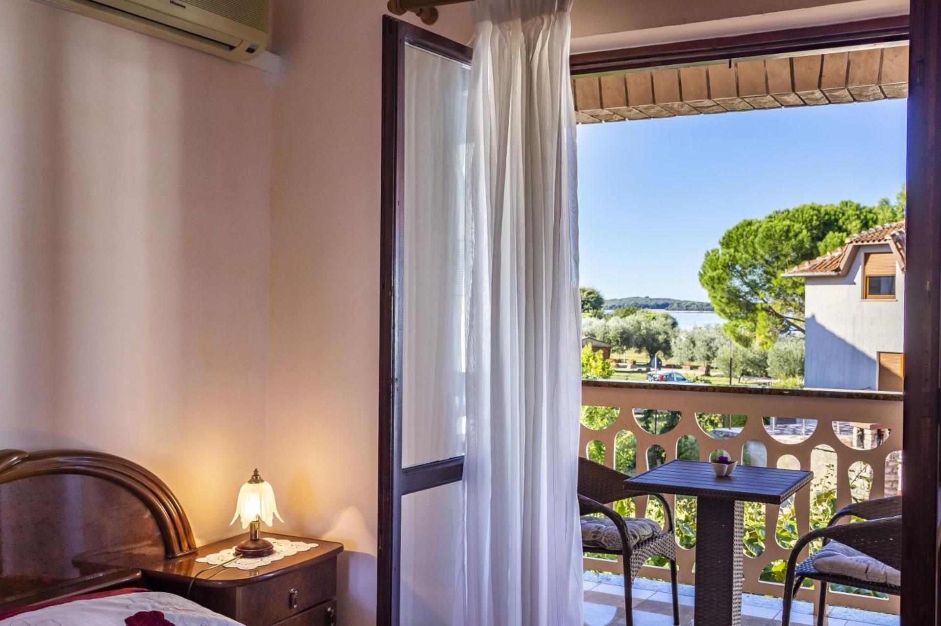 Apartments Mir Фажана Екстер'єр фото