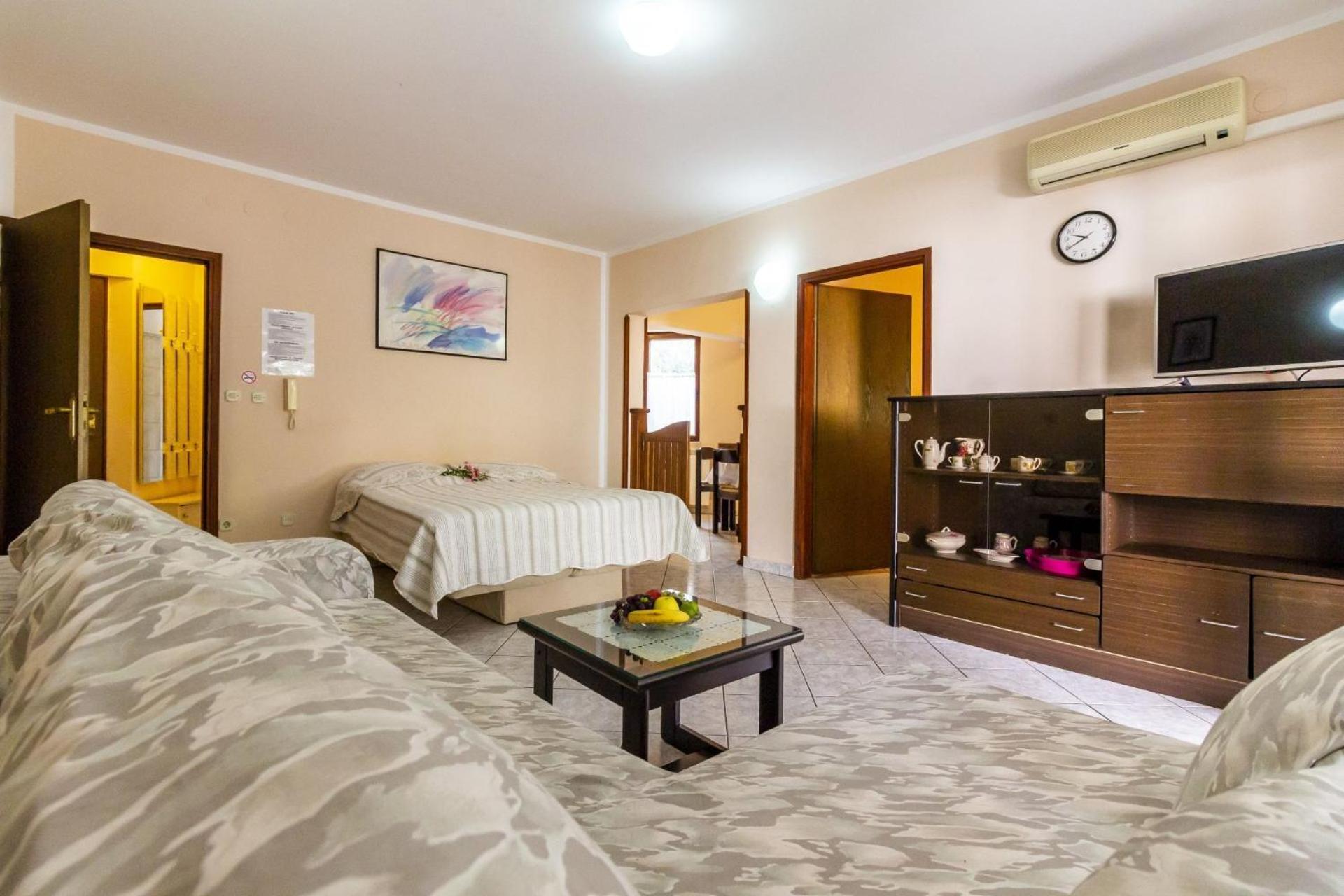 Apartments Mir Фажана Екстер'єр фото